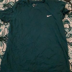 Only worn once nike shirt